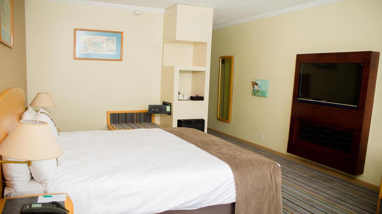 Holiday Inn - Bulawayo, An Ihg Hotel Esterno foto